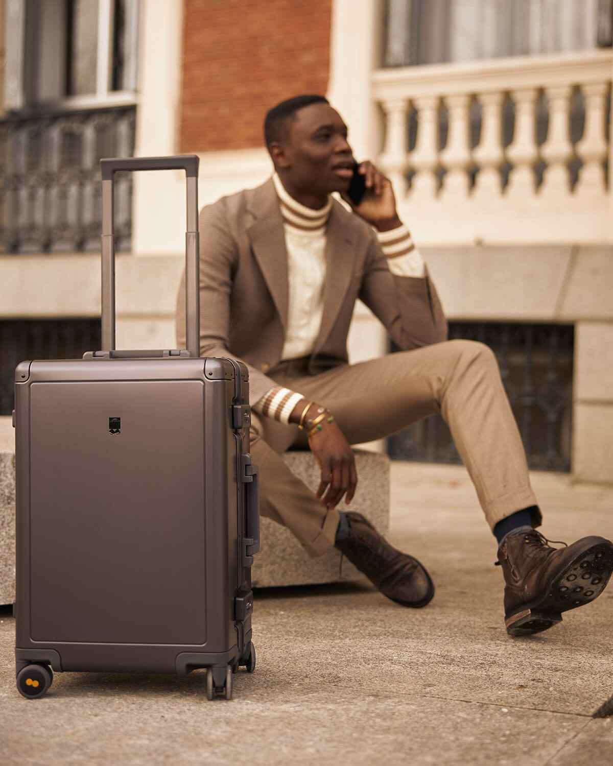 Aluminum Luggage and Atlas Laptop Backpack Set - Image 3