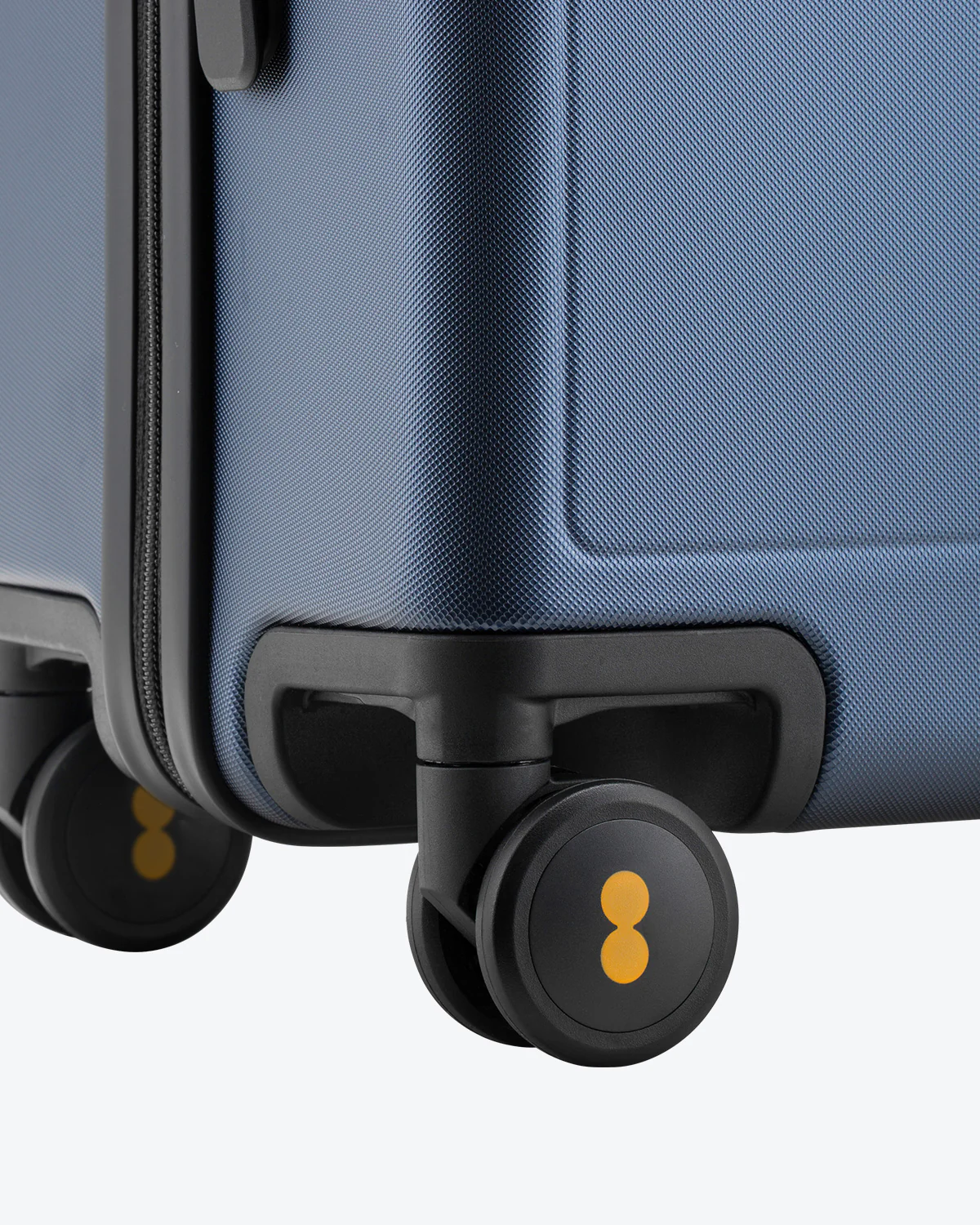 Luminous Textured Check-In 24''/28'' - Image 19