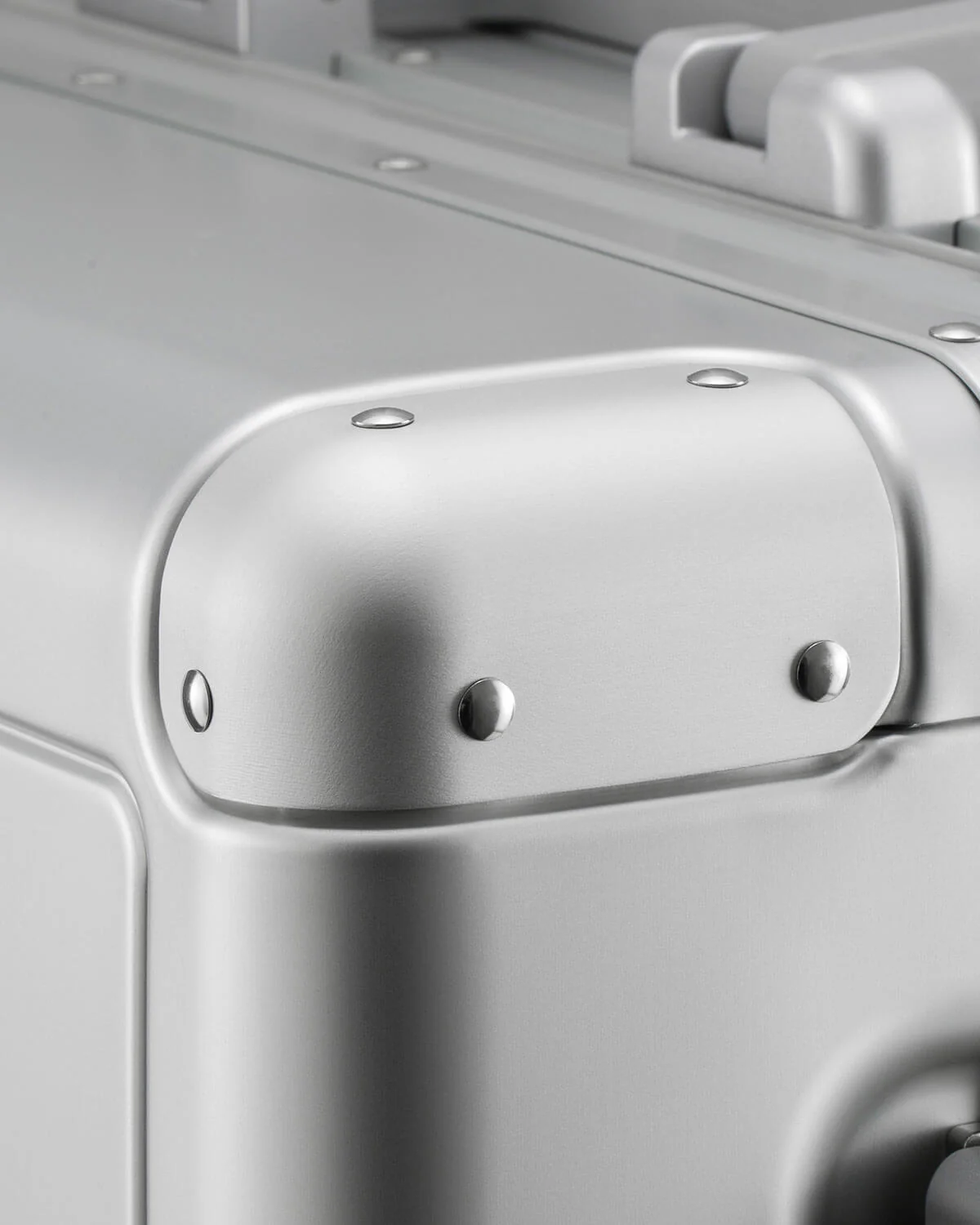 Gibraltar Aluminum Carry-On Luggage - Image 17