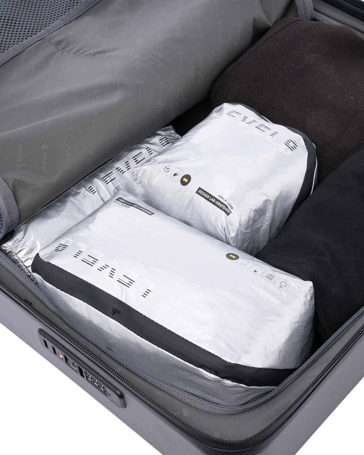 SPACE Ⅲ 3 PC Toiletry Bag Set (Not Available in EU&UK) - Image 9