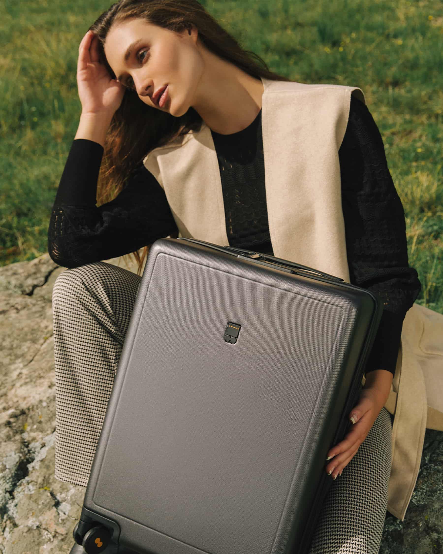 Luminous Textured Carry-On 20'' Grey - Image 2