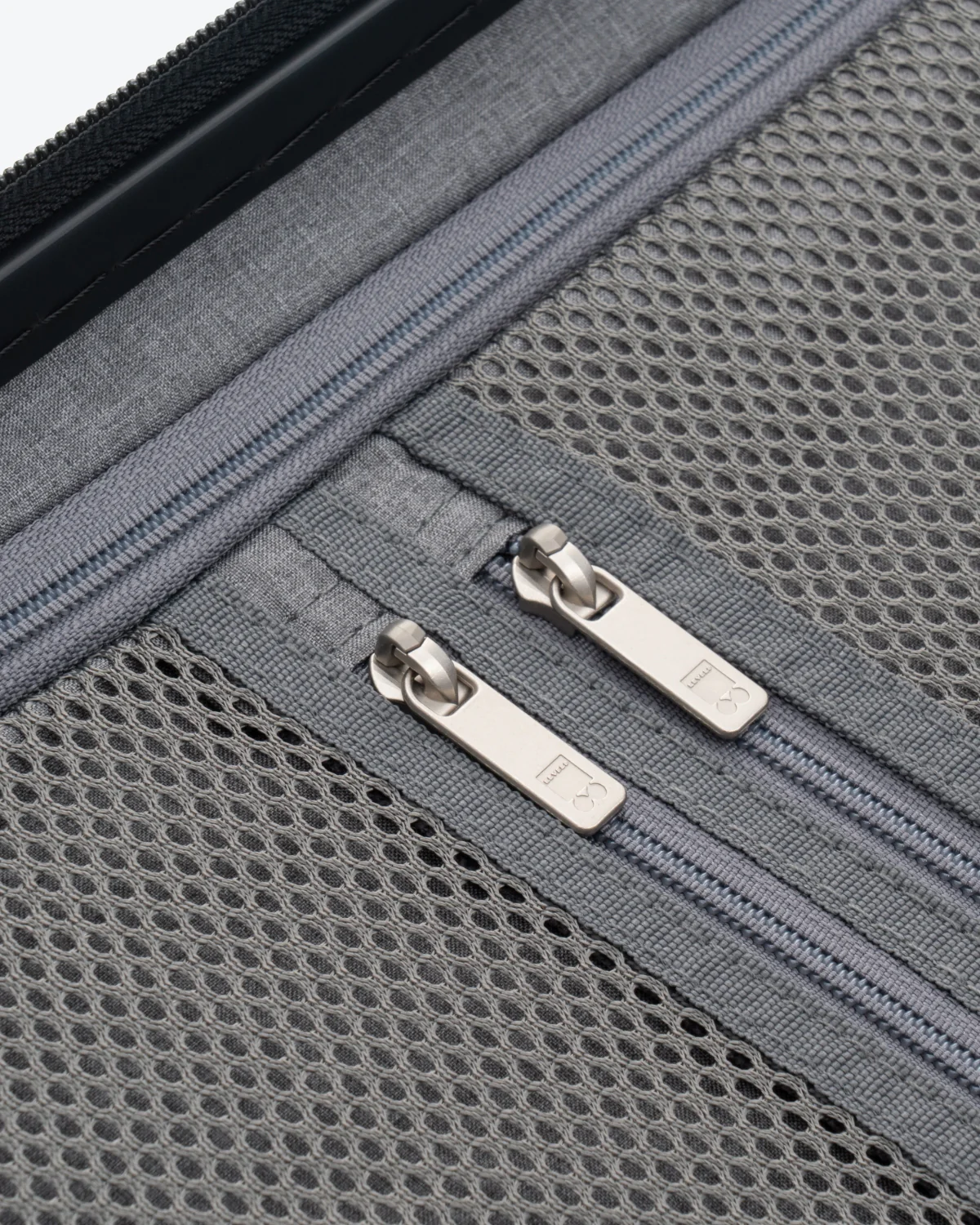 Luminous Textured Check-In 24''/28'' - Image 49